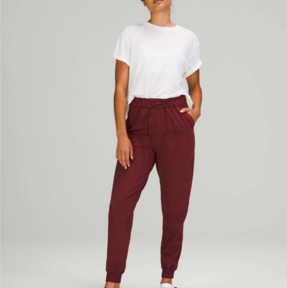 Lululemon Stretch High-Rise Jogger Pants In Red Merlot Sz 4